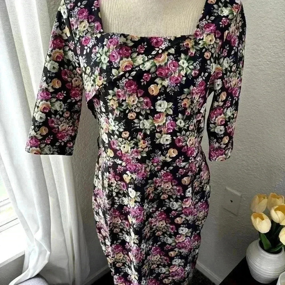 Lindy Bop Dresses & Skirts - Lindy Bop Vintage Floral Dress